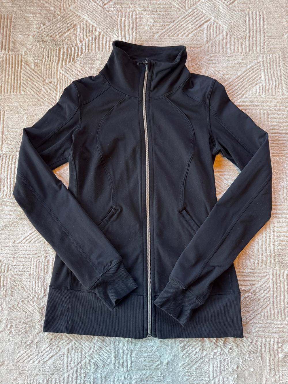 Lululemon Black Define Jacket Full Zip Luon Size 8 Activewear Yoga